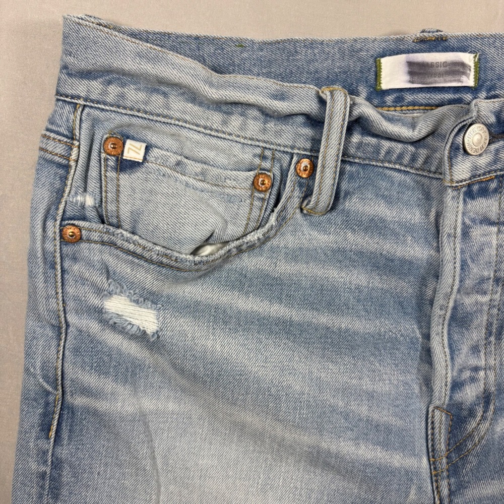 AE77 Premium Distressed Straight Leg Jeans Mens 30x32 Light Wash Button Fly - Picture 12 of 15